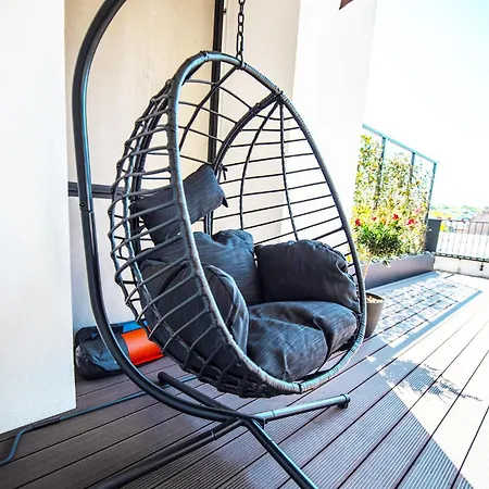 Apartamento Luxury Penthouse With 55m2 Terrace, Ac And Parking Cracóvia