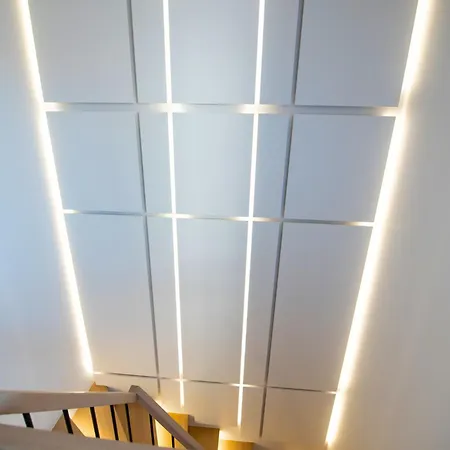 Luxury Penthouse With 55m2 Terrace, Ac And Parking * Cracóvia